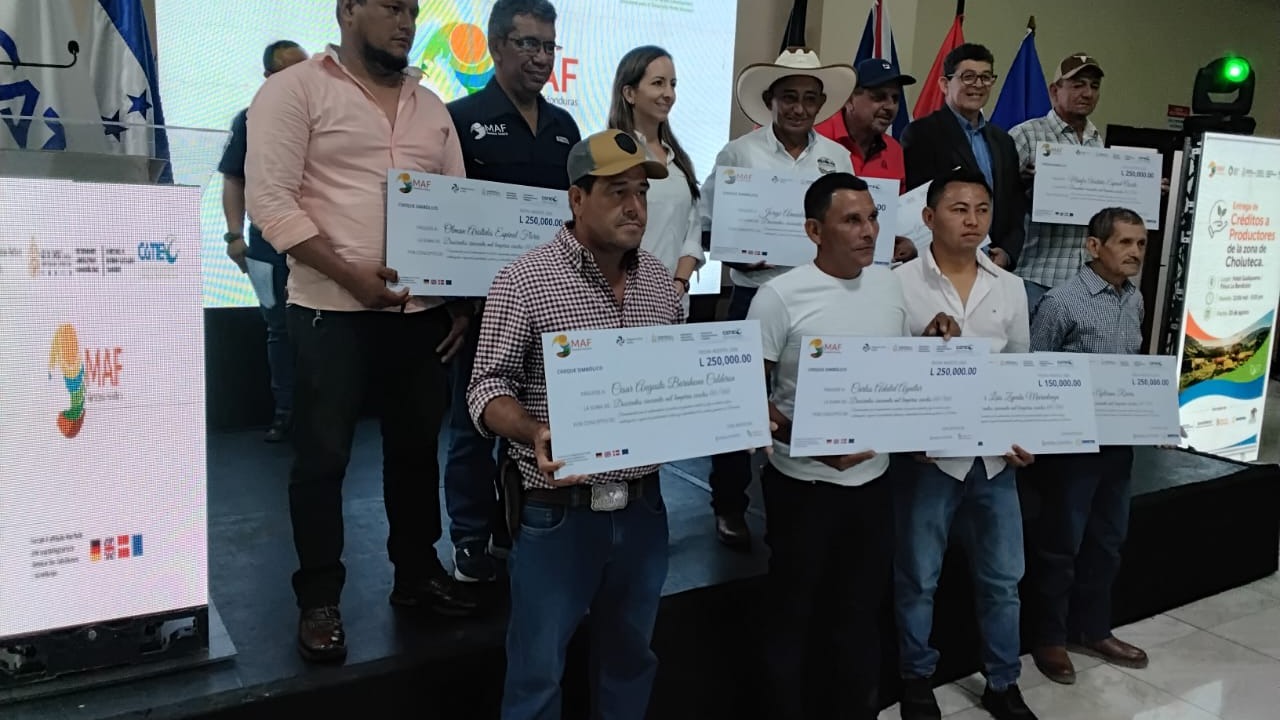 · 𝗜𝗺𝗽𝘂𝗹𝘀𝗮𝗺𝗼𝘀 𝗲𝗹 𝗱𝗲𝘀𝗮𝗿𝗿𝗼𝗹𝗹𝗼 𝘀𝗼𝘀𝘁𝗲𝗻𝗶𝗯𝗹𝗲 𝗱𝗲𝗹 𝘀𝗲𝗰𝘁𝗼𝗿 𝗴𝗮𝗻𝗮𝗱𝗲𝗿𝗼 𝗱𝗲 𝗛𝗼𝗻𝗱𝘂𝗿𝗮𝘀